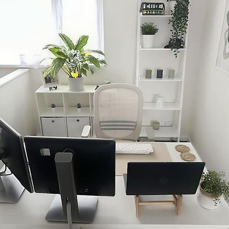 Private Guest House - Double Bedroom, En-Suite And Workspace With Private Entrance, First Floor With No Lift And No Full Kitchen Leicester Buitenkant foto